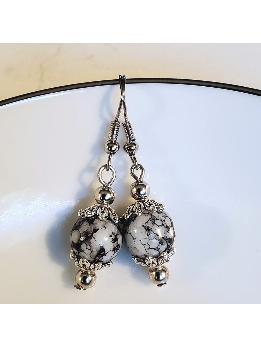 Art Nouveau Mottled White Black Glass Beads Antiqued Silver Earrings - Picture 4 of 7